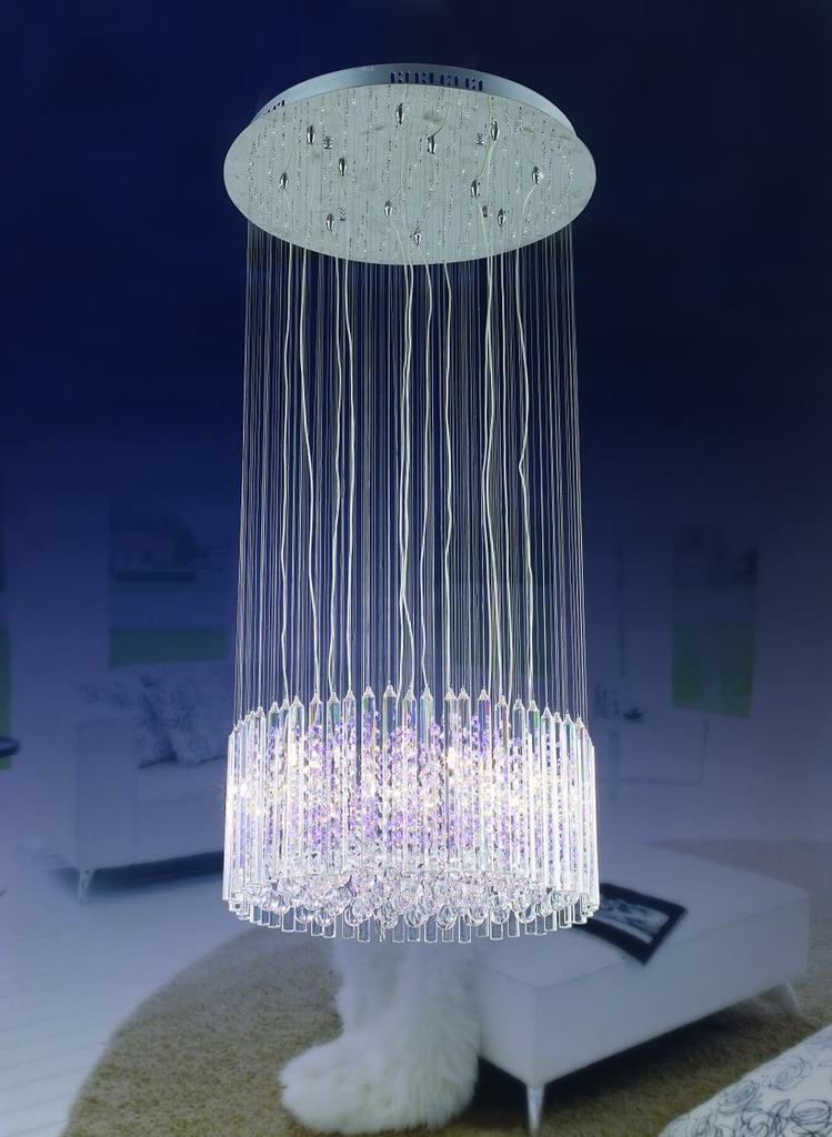 復式樓梯燈與水晶吊燈 現代家居與酒店大堂的照明藝術